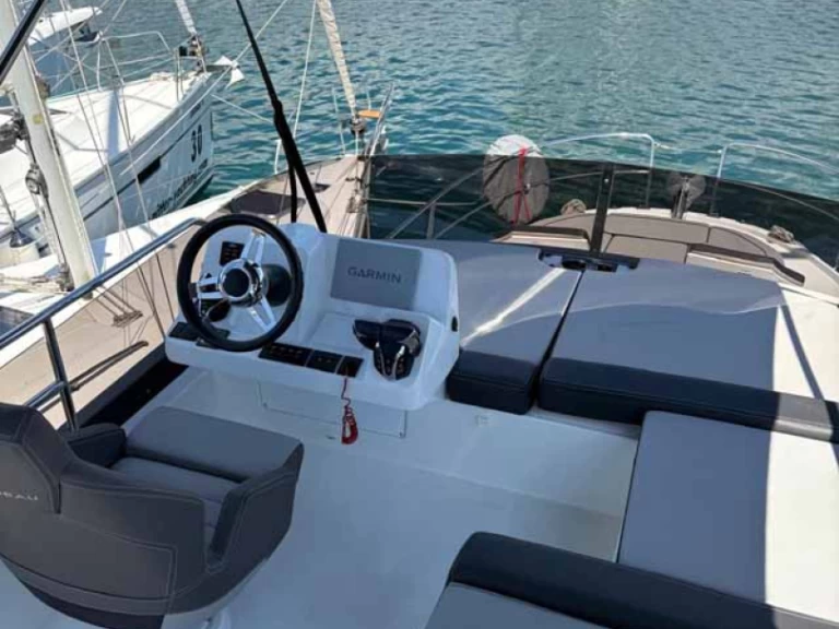 Båtuthyrning Jeanneau Merry Fisher 1095 Fly i Jezera på Samboat 