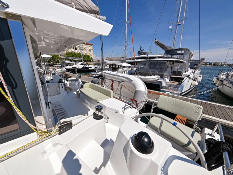 Uthyrning Katamaran  Bali Catamarans med en båtlicens 