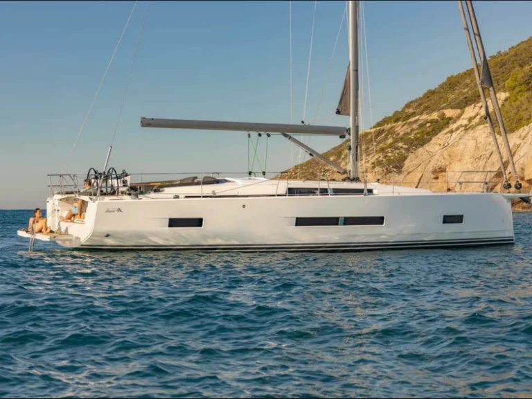 Hyr en Hanse Hanse 460 Lavrio 