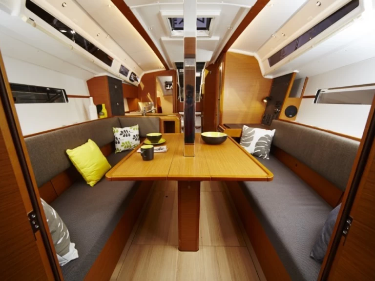 Båtuthyrning Jeanneau Sun Odyssey 349 i Lefkáda på Samboat 