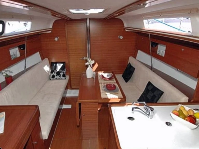 Yacht charter Grossenbrode billig Dufour 325 Grand Large