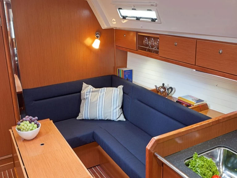 Yacht charter Grossenbrode billig Bavaria 36 Cruiser