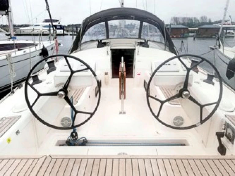 Hyra Segelbåt  med eller utan skeppare Salona Rostock 