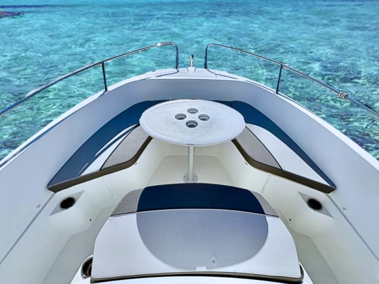 Uthyrning Hyeres - Jeanneau Cap Camarat 7.5 Style av Samboat 