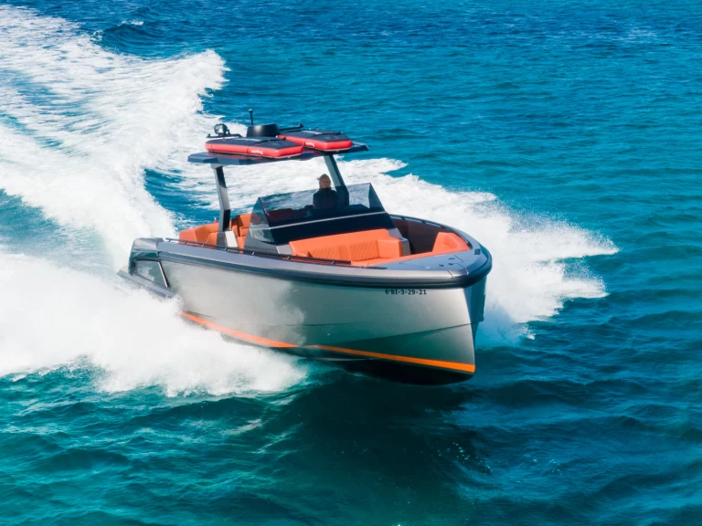 Vanquish VQ 40 Caja Tres charter bareboat eller skeppad i Ibiza Town