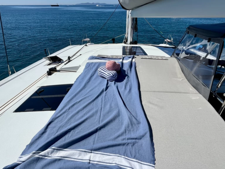 Hyr en Fountaine Pajot Astrea 42 Hyeres 