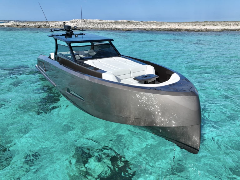 Uthyrning Motorbåt  i Ibiza Town - Vanquish VQ45 T Top