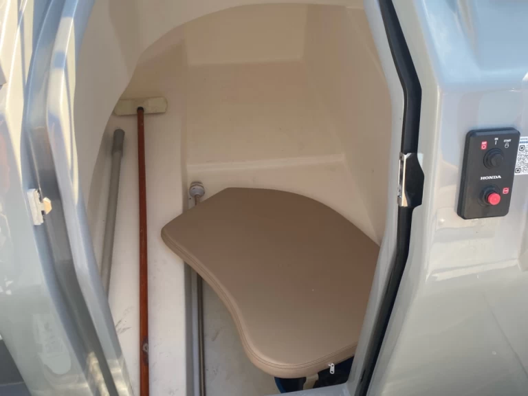 Aquarius Clear charter bareboat eller skeppad i Arcachon