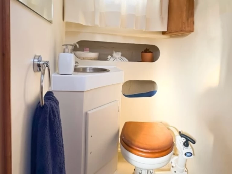 Myabca delfin 28 charter bareboat eller skeppad i Palma de Mallorca