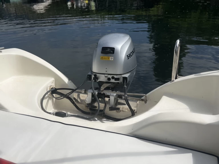 Safter SAFTER 480 charter bareboat eller skeppad i Aix-les-Bains
