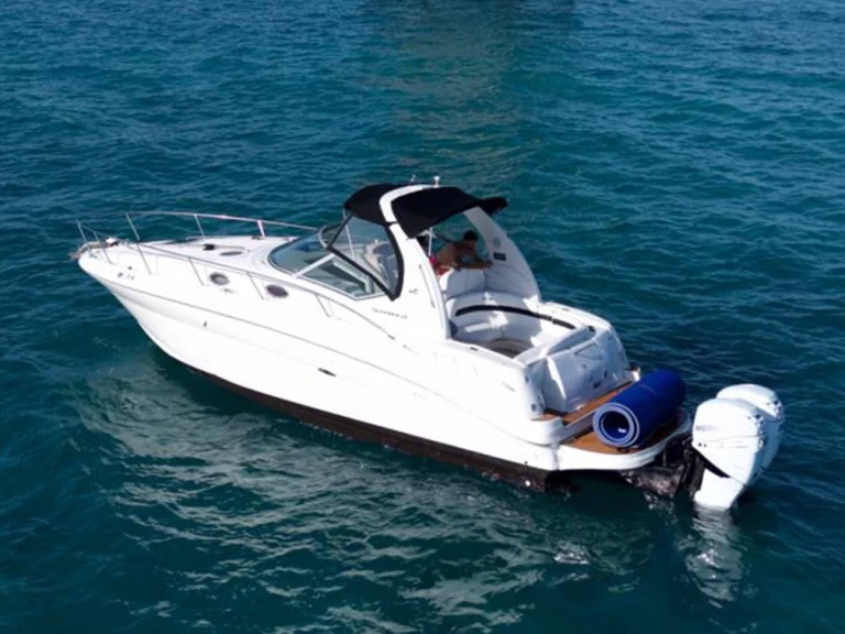 Sea Ray Sea Ray 360 Sundancer charter bareboat eller skeppad i Miami 