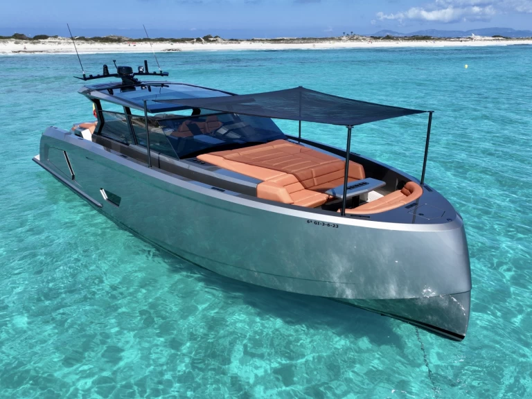 Hyra Motorbåt  med eller utan skeppare Vanquish Ibiza Town 