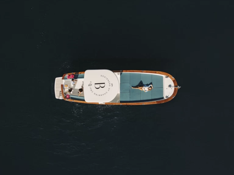 Uthyrning Motorbåt  i Amalfikusten - Gozzo FPJ FPT-F4AE0686*Q