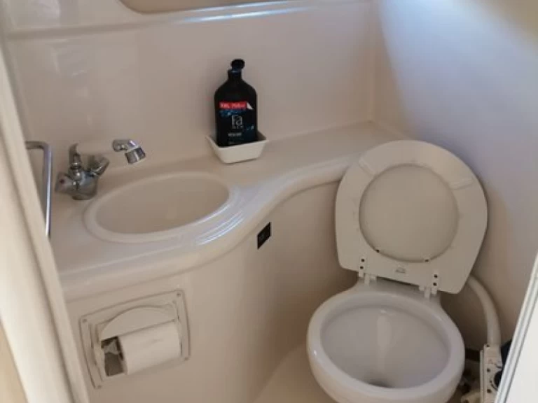 Yacht charter Párga billig Monterey 295 Sport Yacht