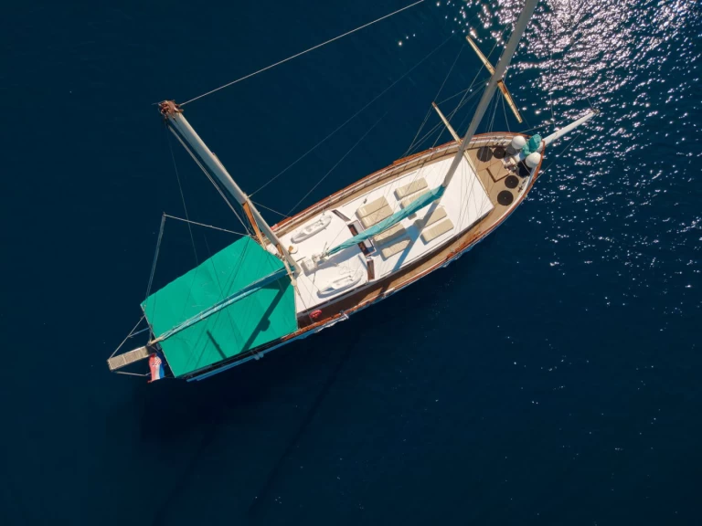 Hyra Segelbåt  med eller utan skeppare Custom Made Krilo 