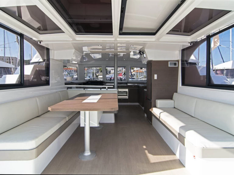 Yacht charter Split  billig Bali Catspace Voile