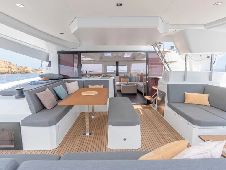 Båtuthyrning Fountaine Pajot Elba 45 i Marseille på Samboat 