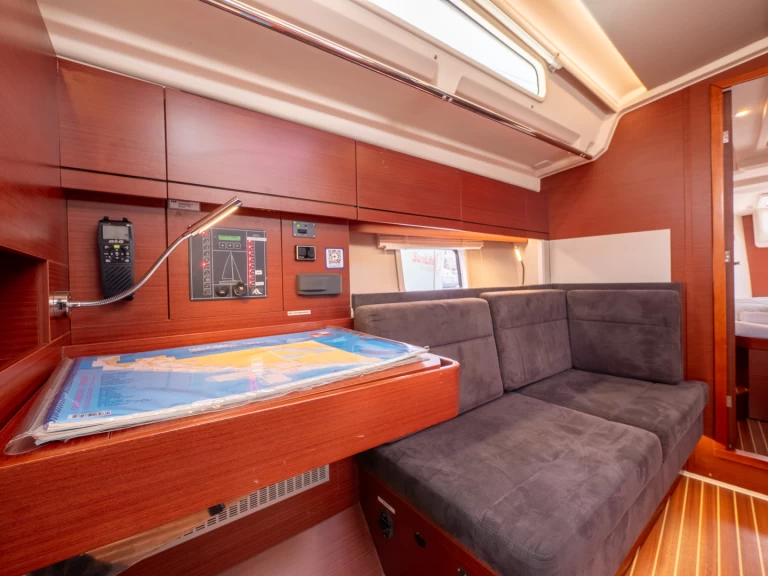 Segelbåt  för uthyrning Split  till det bästa priset 