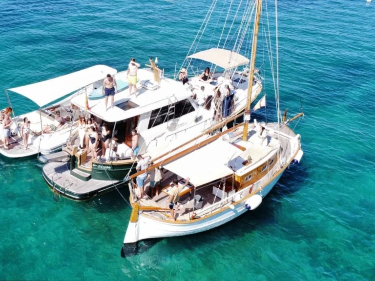 Benassar Llaut charter bareboat eller skeppad i Palma de Mallorca
