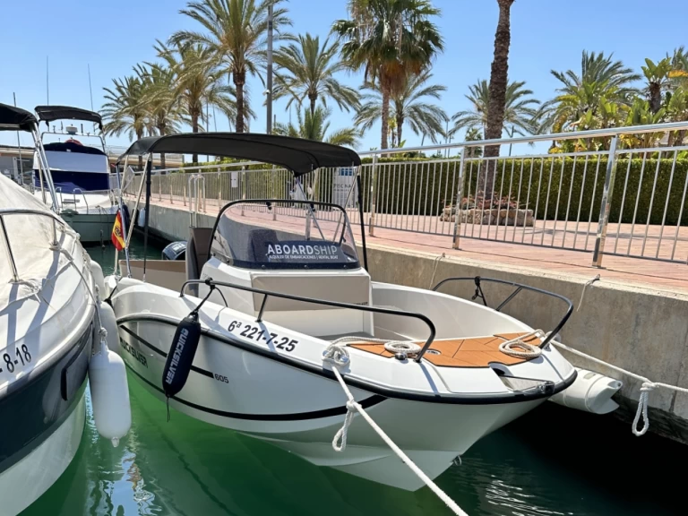 Hyra Motorbåt  med eller utan skeppare Quicksilver Águilas 