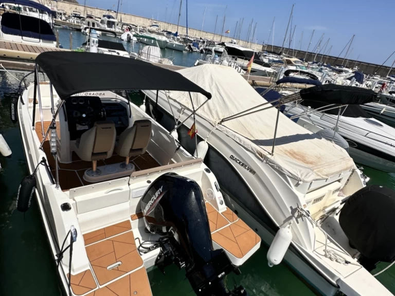 Uthyrning Águilas - Quicksilver Activ 605 Open Pack Sport av Samboat 