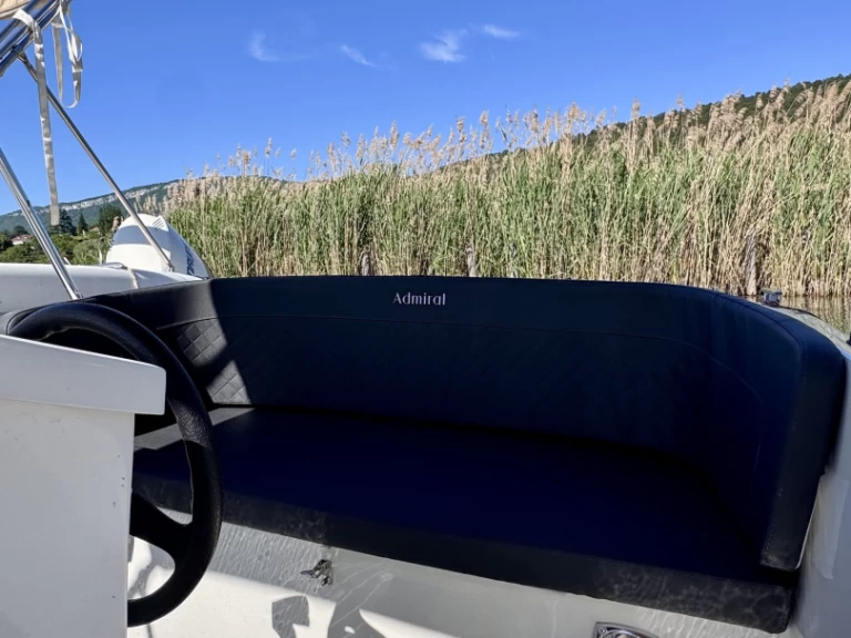 Yacht charter Aix-les-Bains billig 555 Tender