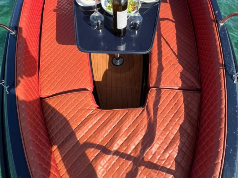 ISATEK TEKNE COBRA 495 charter bareboat eller skeppad i Glyfada