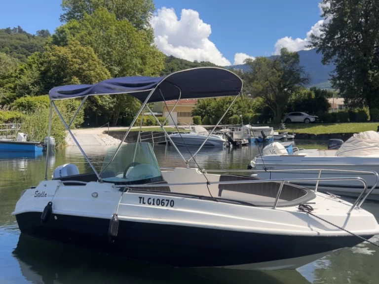STELLA BOATS STELLA 26 charter bareboat eller skeppad i Aix-les-Bains