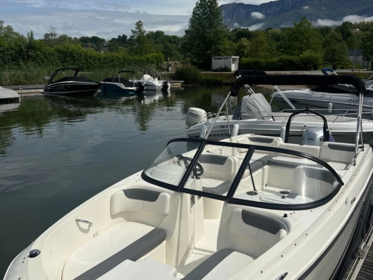 Båtuthyrning Bayliner Element E7 i Viviers-du-Lac på Samboat 