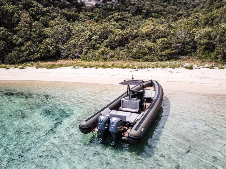 Hyr en Marlin Boat 790 Pro Dynamic Cannigione 