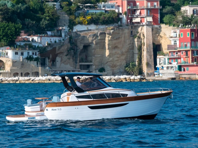 Uthyrning Motorbåt  Mimi med en båtlicens 