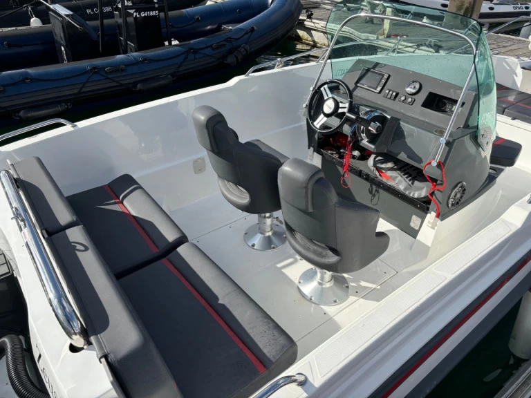 Hyra Motorbåt  med eller utan skeppare Nordkapp Trébeurden 