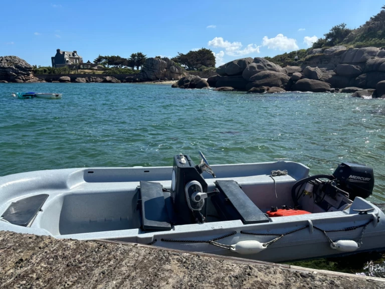 Yacht charter Trégastel billig FUN YAK 13 SECU