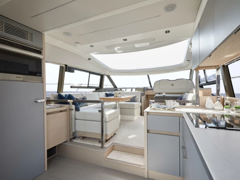 Yacht charter Trébeurden billig Prestige 460