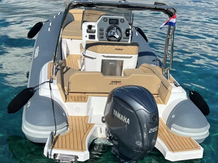 Salpa Salpa Soleil 23 charter bareboat eller skeppad i Dubrovnik