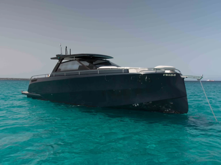 Yacht charter Ibiza Town billig CELEBRATE LIFE