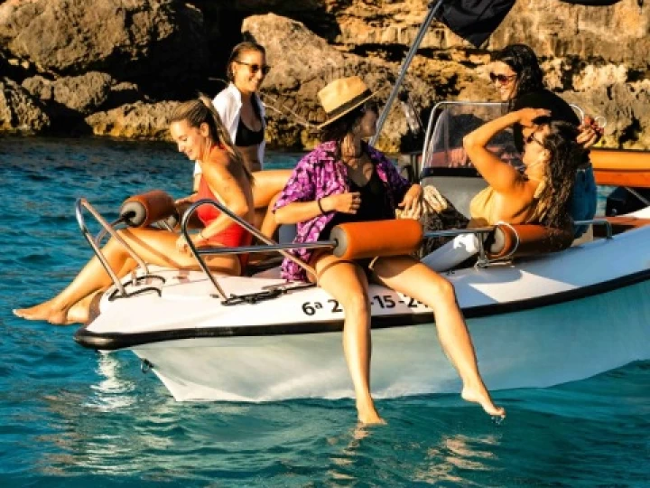 Uthyrning Motorbåt  i Ciutadella de Menorca - Polyester Yacht Marion 540