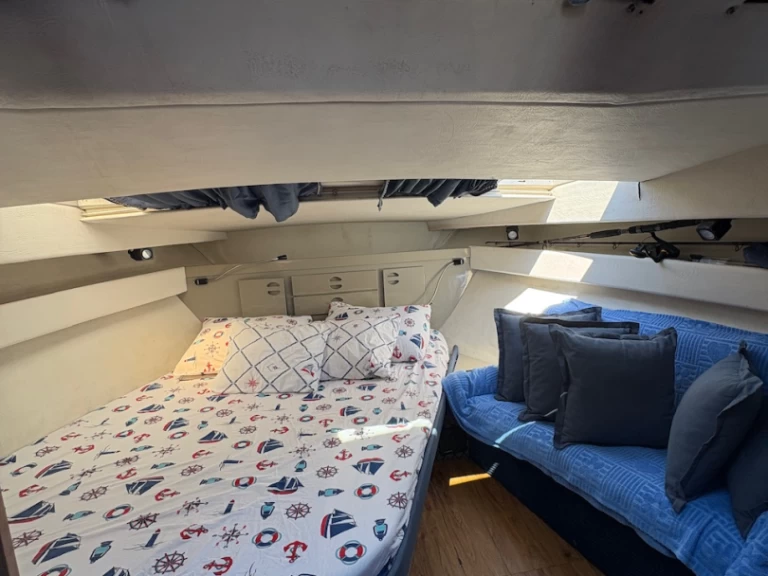 Hyra Motorbåt  med eller utan skeppare Rio Bar 