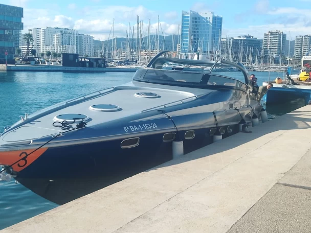 Albatro International 48 RS Albatro 13.90 charter bareboat eller skeppad i Badalona