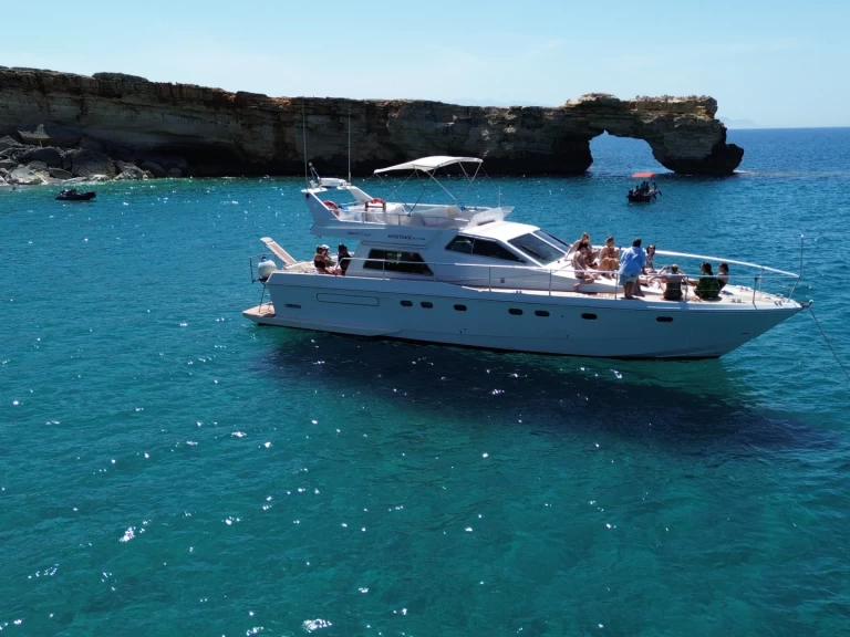 Båtuthyrning Ferretti Altura 52 S i Rethymno på Samboat 