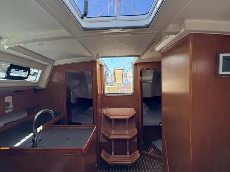 Båtuthyrning Bavaria Cruiser 34 i Jezera på Samboat 