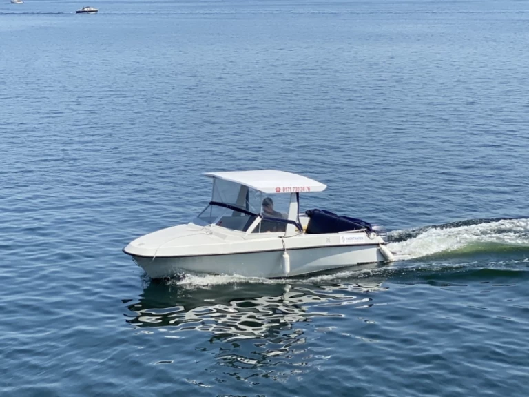 Hyr en Tagescharter Lotus Waren (Müritz) 