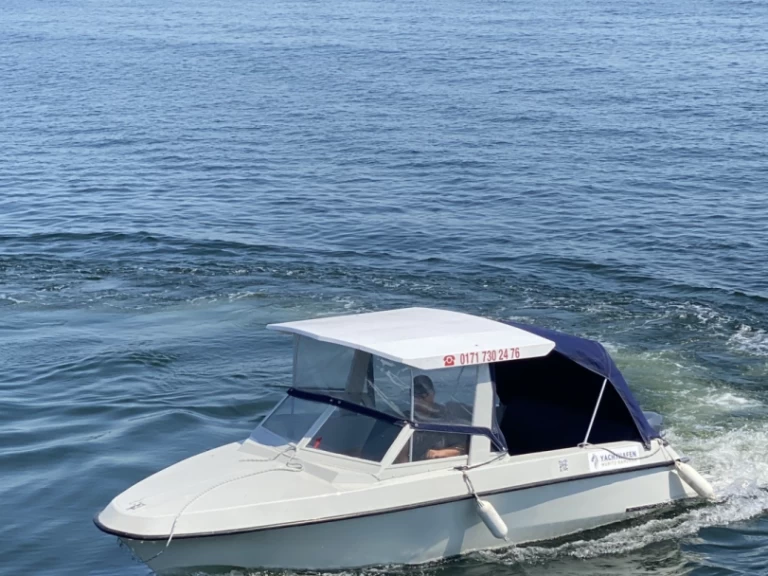 Yacht charter Waren (Müritz) billig Lotus