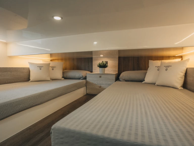 Hyra Lyx yacht med eller utan skeppare Kumbra Yachts Ibiza Town 