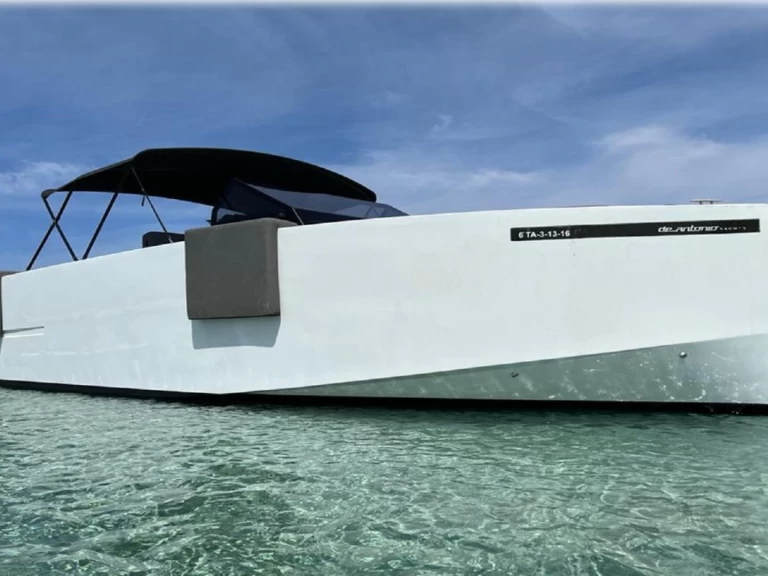 Yacht charter Ibiza Town billig D33 Open