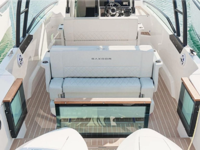 Saxdor 270 GTO charter bareboat eller skeppad i Ibiza Town