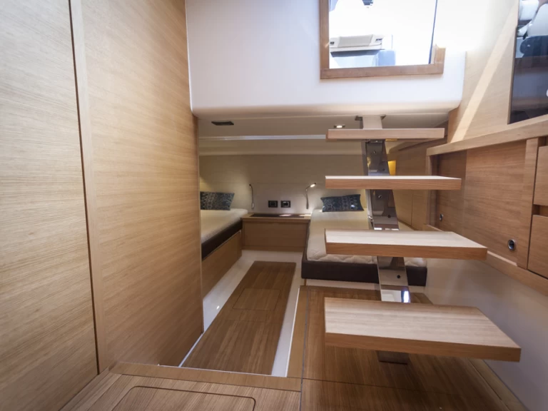 Hyr en Pardo Yachts Pardo 43 Ibiza Town 