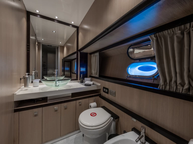 Hyra Lyx yacht med eller utan skeppare Jaguar Ibiza Town 