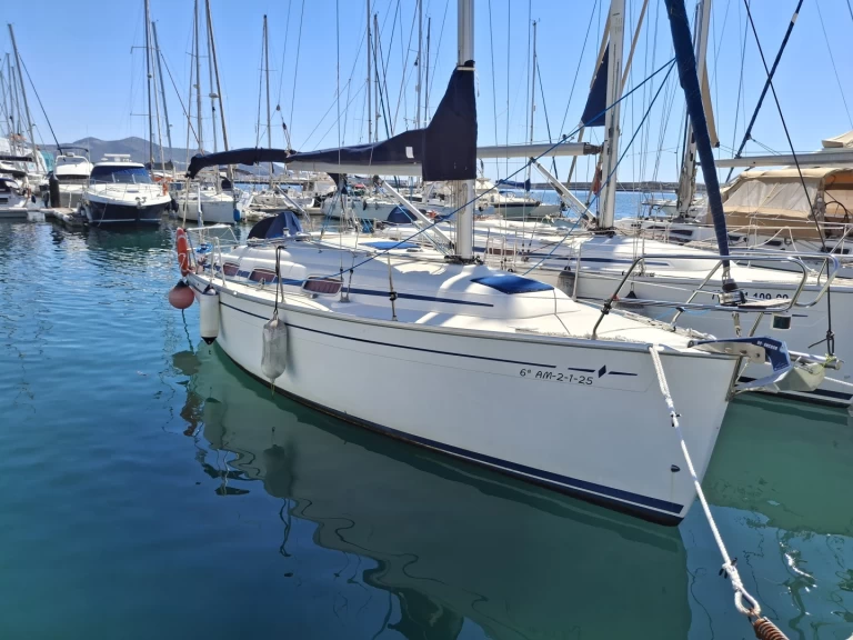 Yacht charter Sant Antoni de Portmany billig Bavaria 30 Cruiser