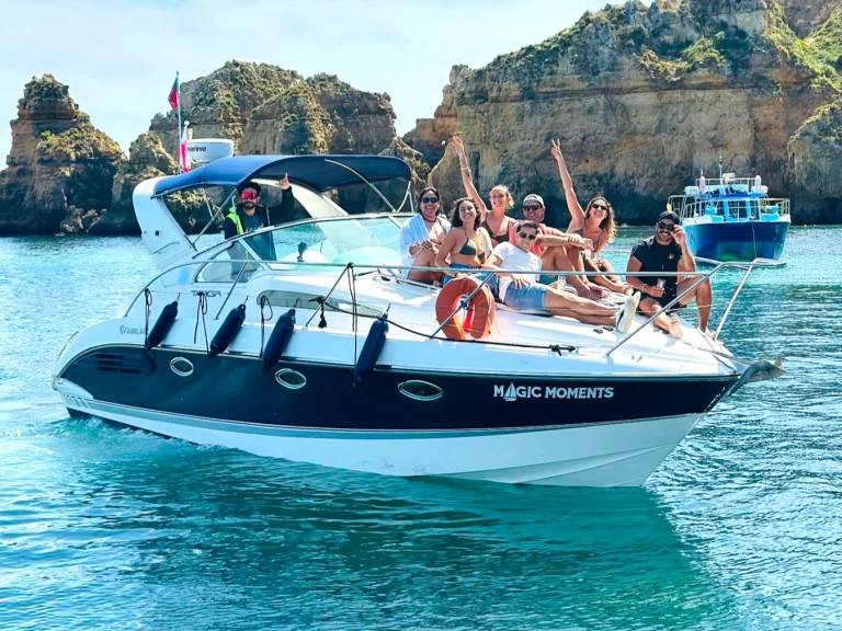 Fairline Targa 30 charter bareboat eller skeppad i Lagos